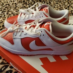 Nike Dunk - Championship Red Size 9.5